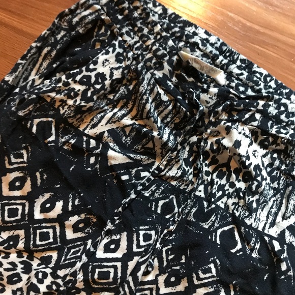 Printed jogger pants! - Picture 3 of 3